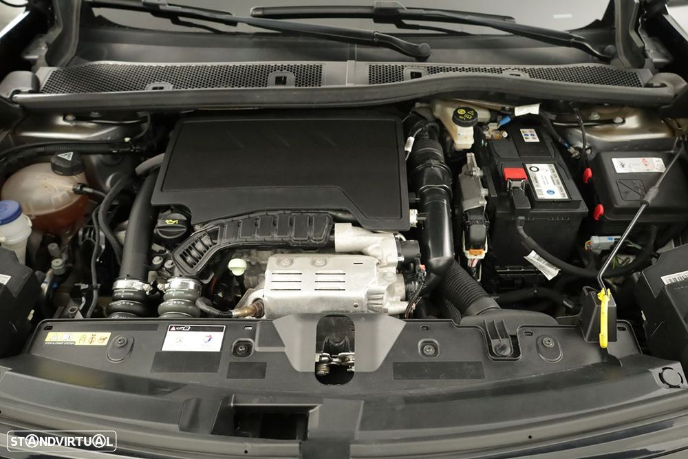 Peugeot 2008 1.2 PureTech GT - 24