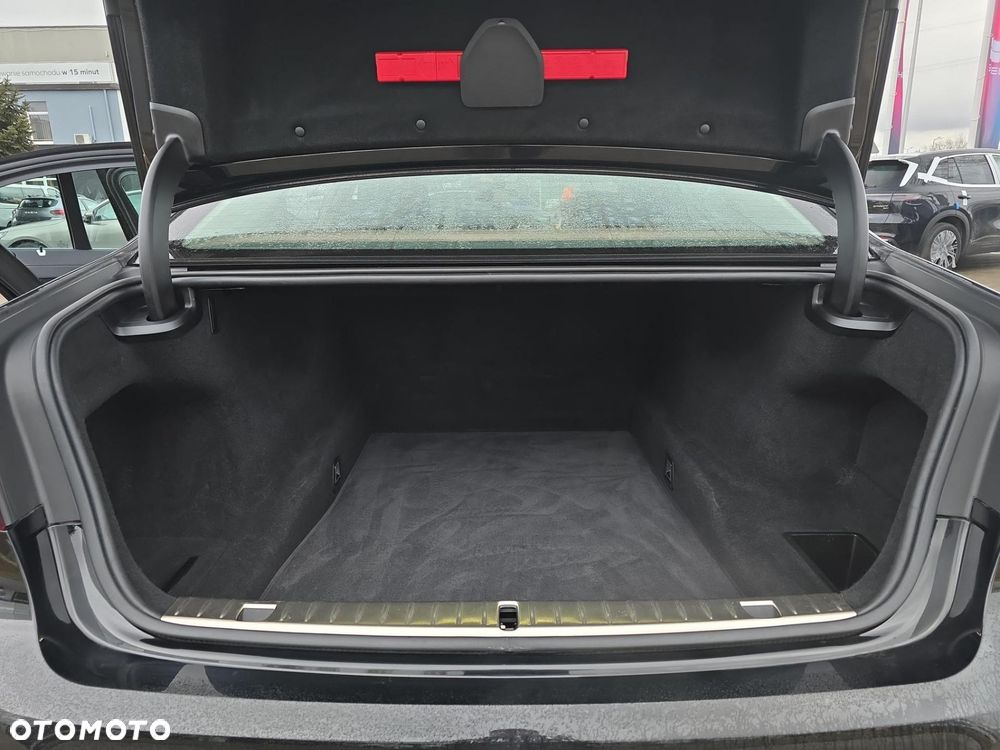 BMW Seria 7 730d - 24