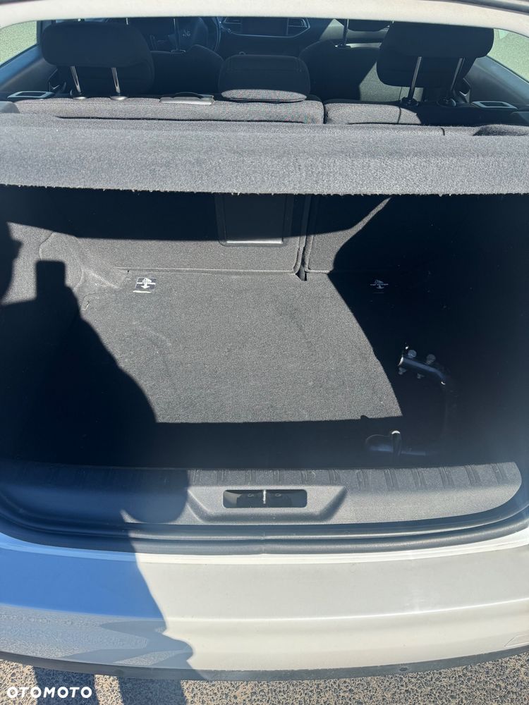 Peugeot 308 1.6 BlueHDi Active S&S EAT6 - 14