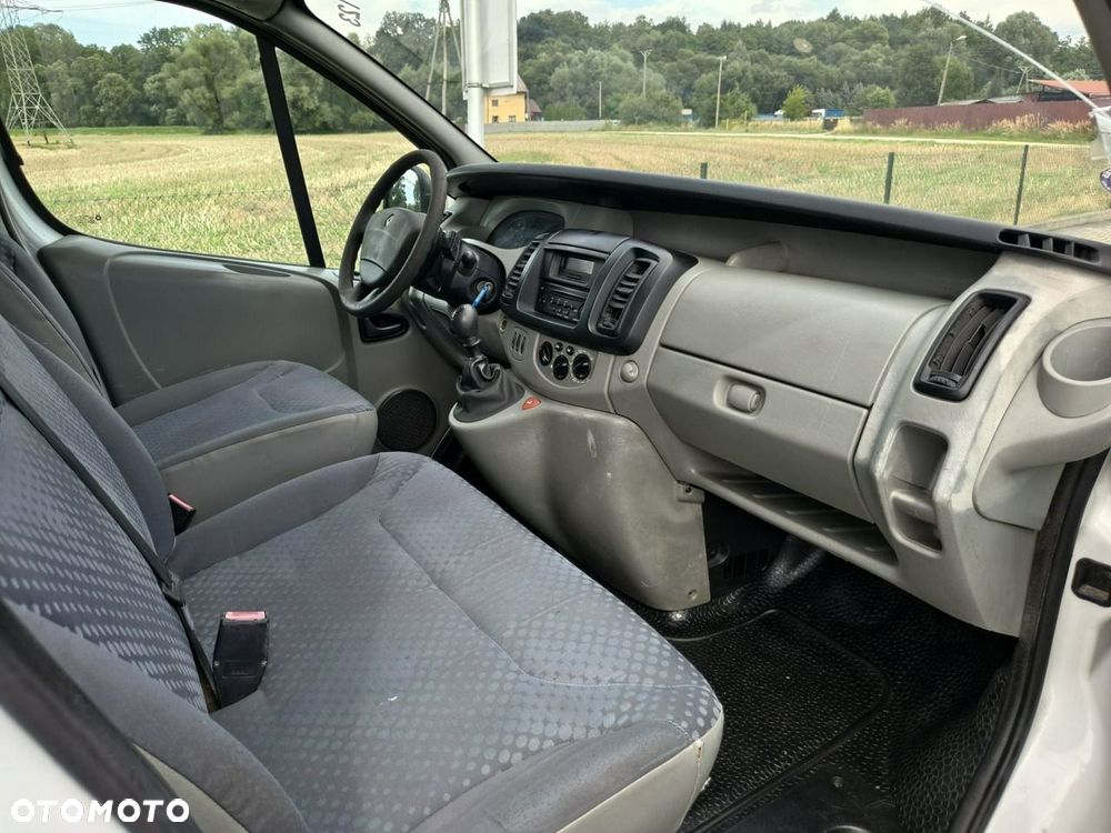 Renault Trafic - 12