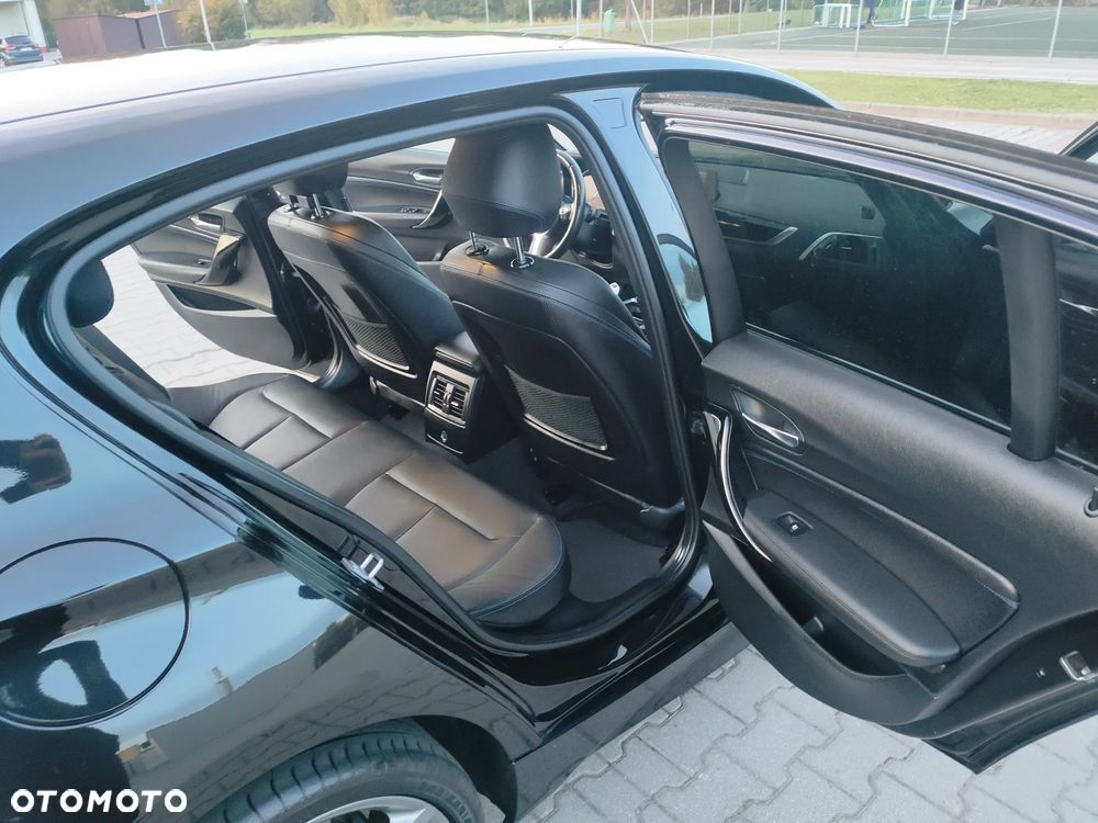 BMW Seria 1 118i M Sport Shadow - 19
