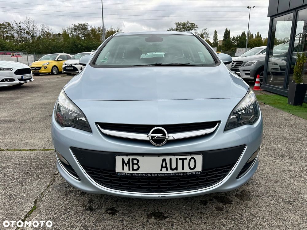 Opel Astra 1.6 ECOTEC DI Turbo ecoFLEX Start/Stop Exklusiv - 2