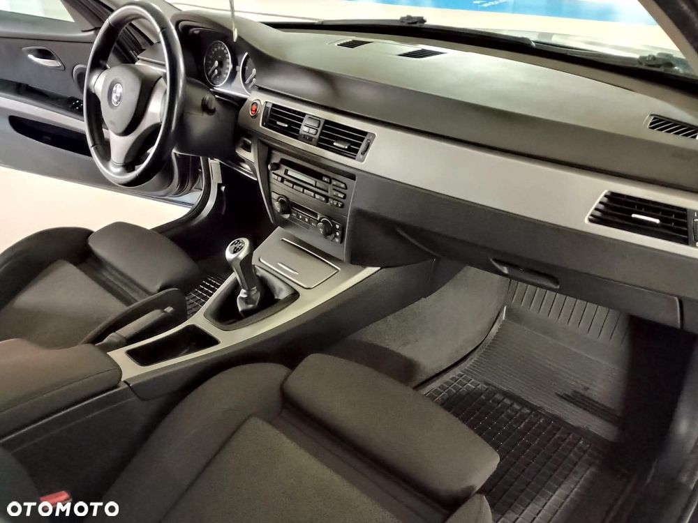 BMW Seria 3 320d - 8