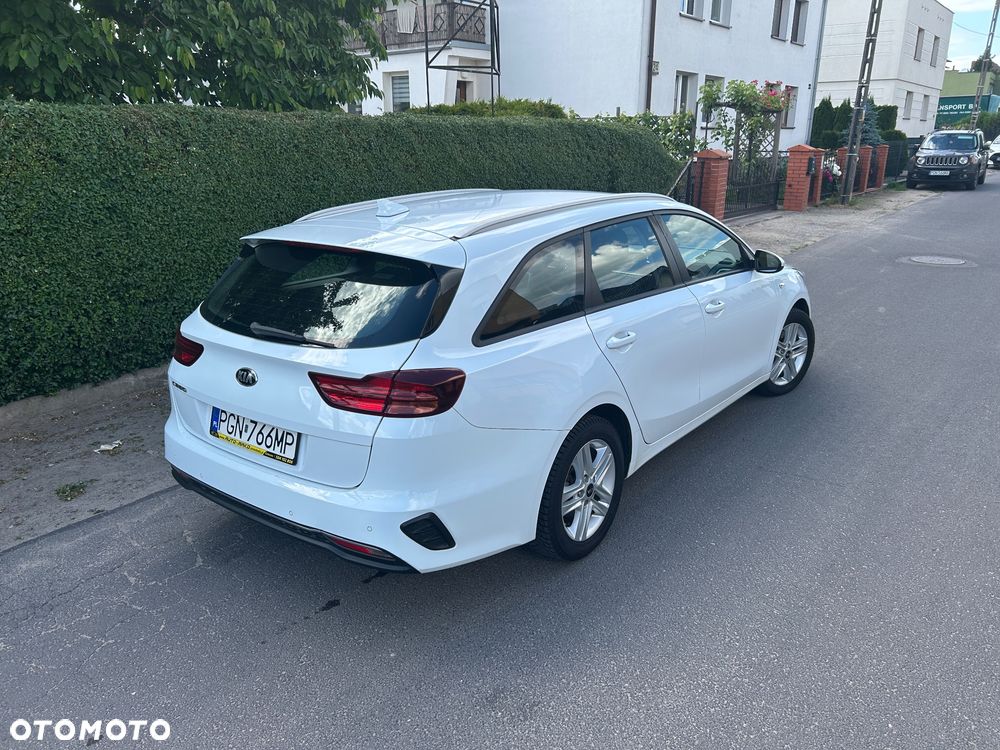 Kia Ceed 1.6 CRDi SCR L - 11