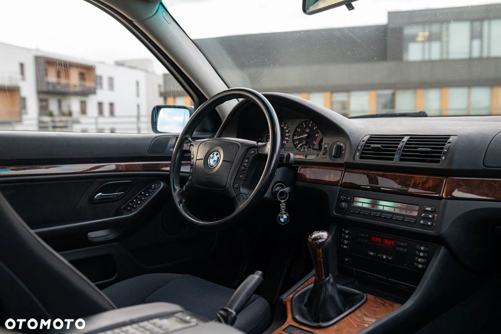 BMW Seria 5 523i - 15