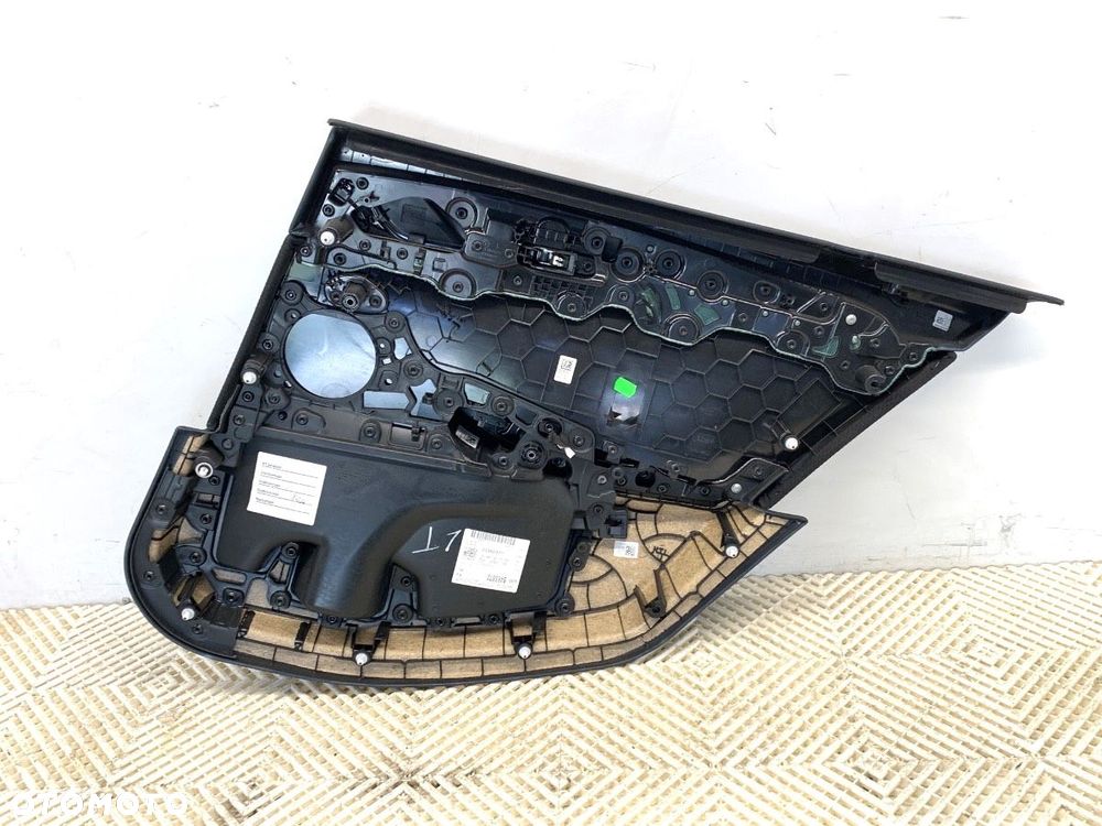 BOCZEK DRZWI LEWY TYŁ  BMW 5 (G30, F90) 2016 - 2022 530 e Plug-in-Hybrid 135 kW [184 KM] Hybryda - 3