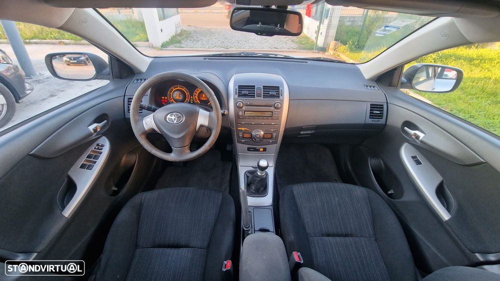 Toyota Corolla 1.4 D-4D Comfort - 7