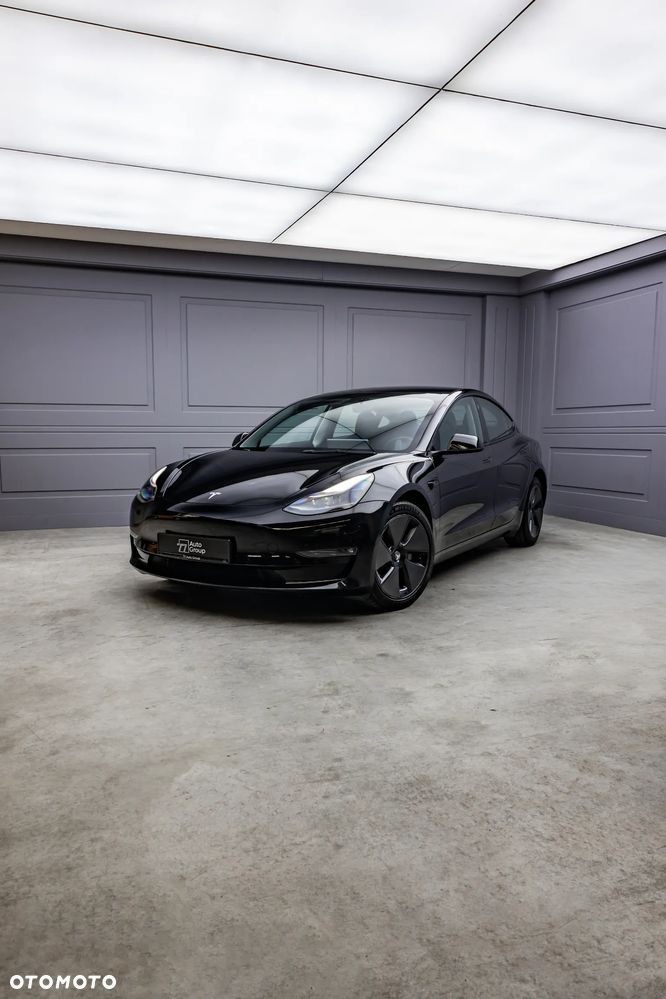 Tesla Model 3 - 36