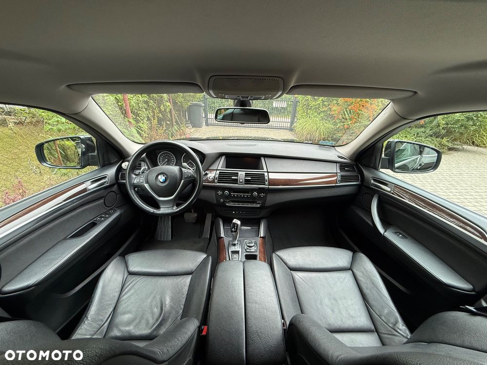 BMW X6 - 24