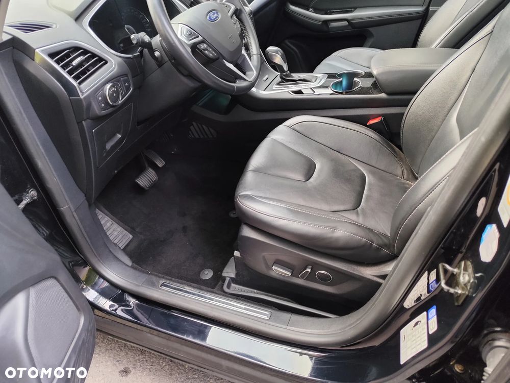 Ford S-Max - 19