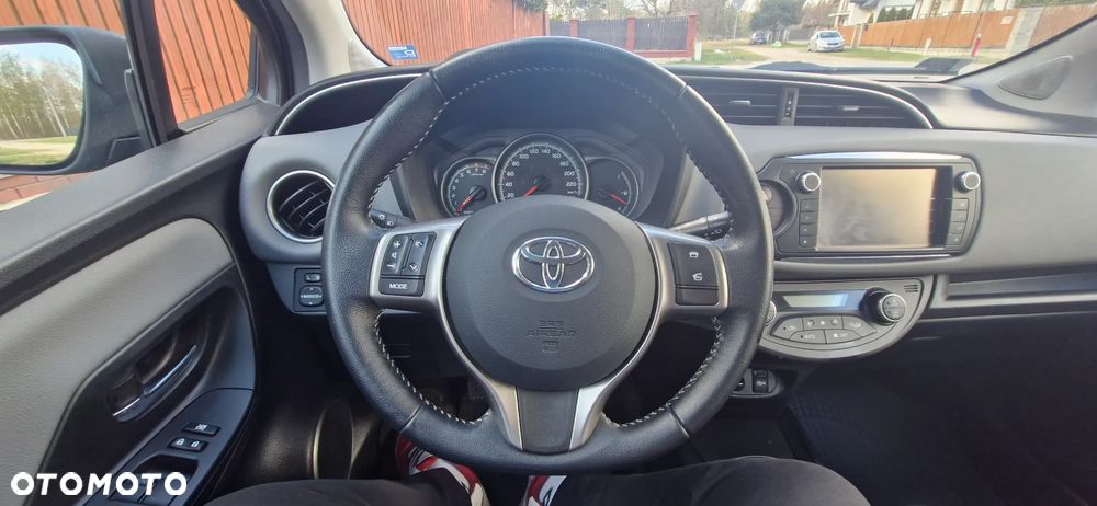 Toyota Yaris 1.33 Premium EU6 - 26
