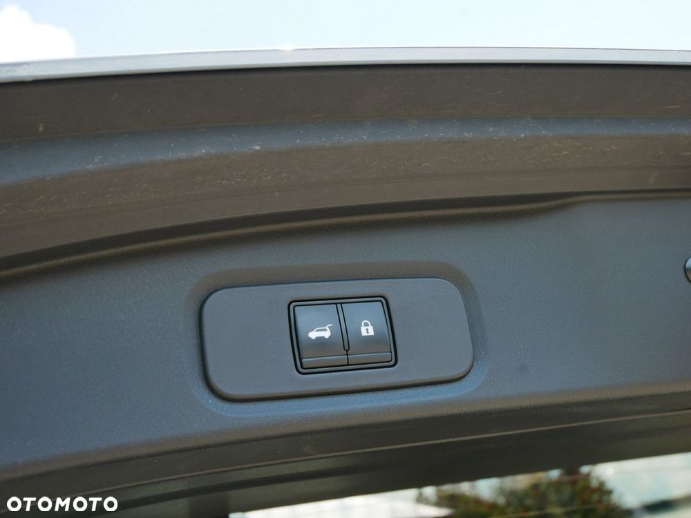 Nissan Qashqai 1.3 DIG-T MHEV N-Connecta - 32