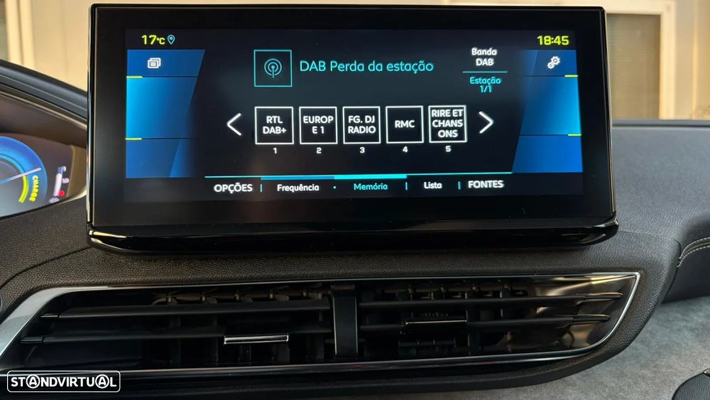 Peugeot 3008 Plug-In Hybrid 225 e-EAT8 GT - 17