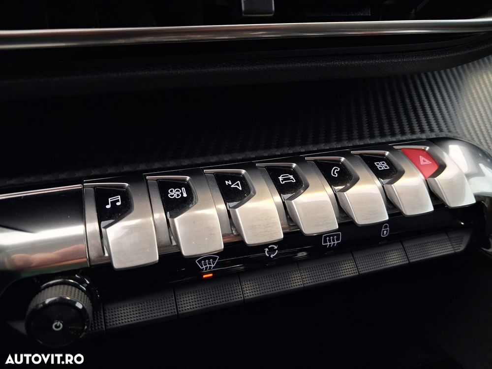 Peugeot 3008 1.5 BlueHDI 130 S&S EAT8 Allure - 12