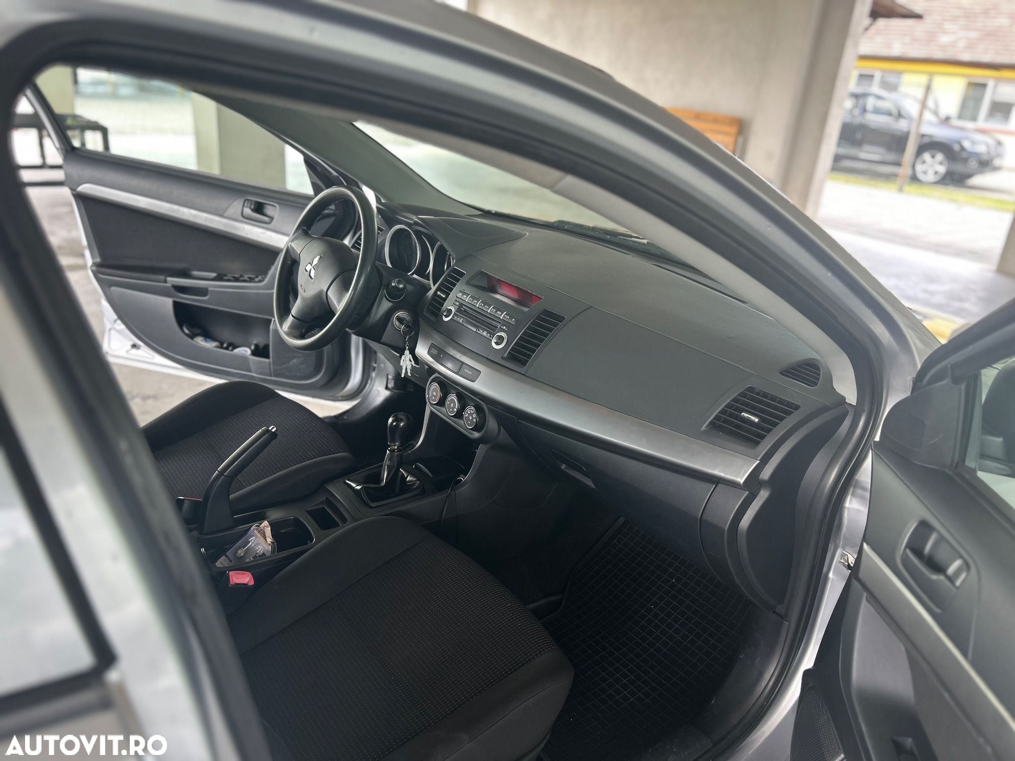 Mitsubishi Lancer 1.8 MPI Inform - 1