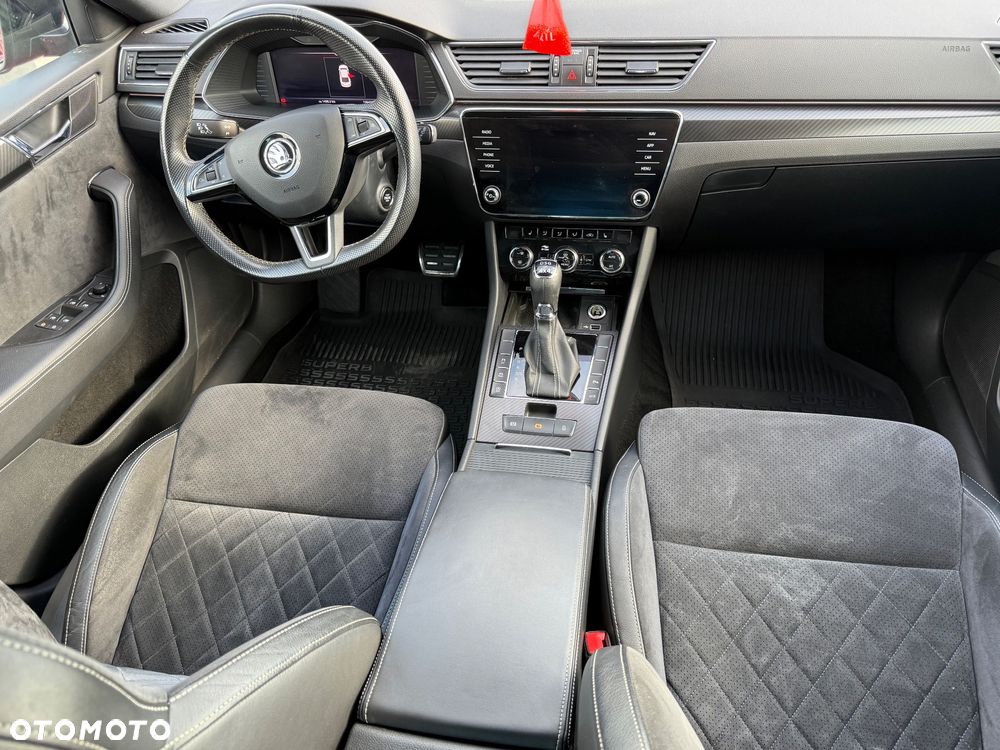 Skoda Superb 2.0 TDI 4x4 DSG Sportline - 22