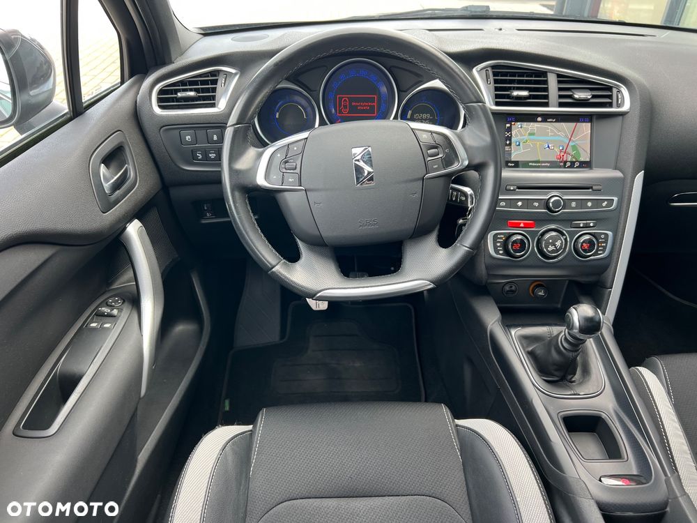 Citroën DS4 e-HDi 115 SoChic - 19