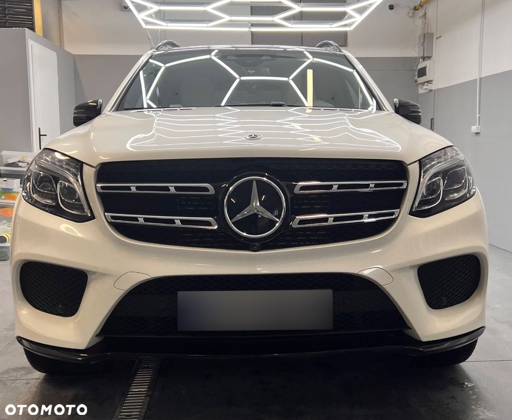 Mercedes-Benz GLS 350 d 4-Matic - 38