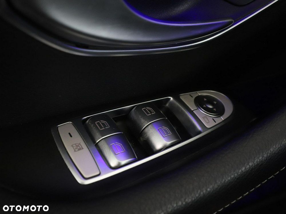 Mercedes-Benz Klasa E 220 d Avantgarde - 39