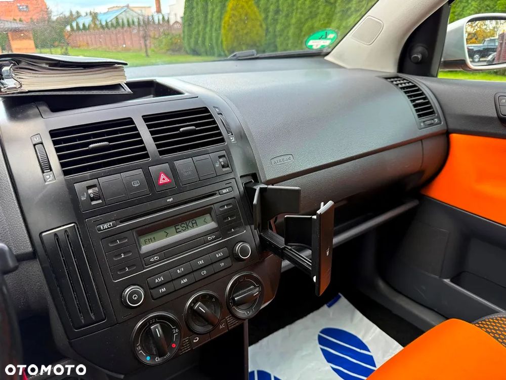 Volkswagen Polo 1.2 Cross Urban White - 39