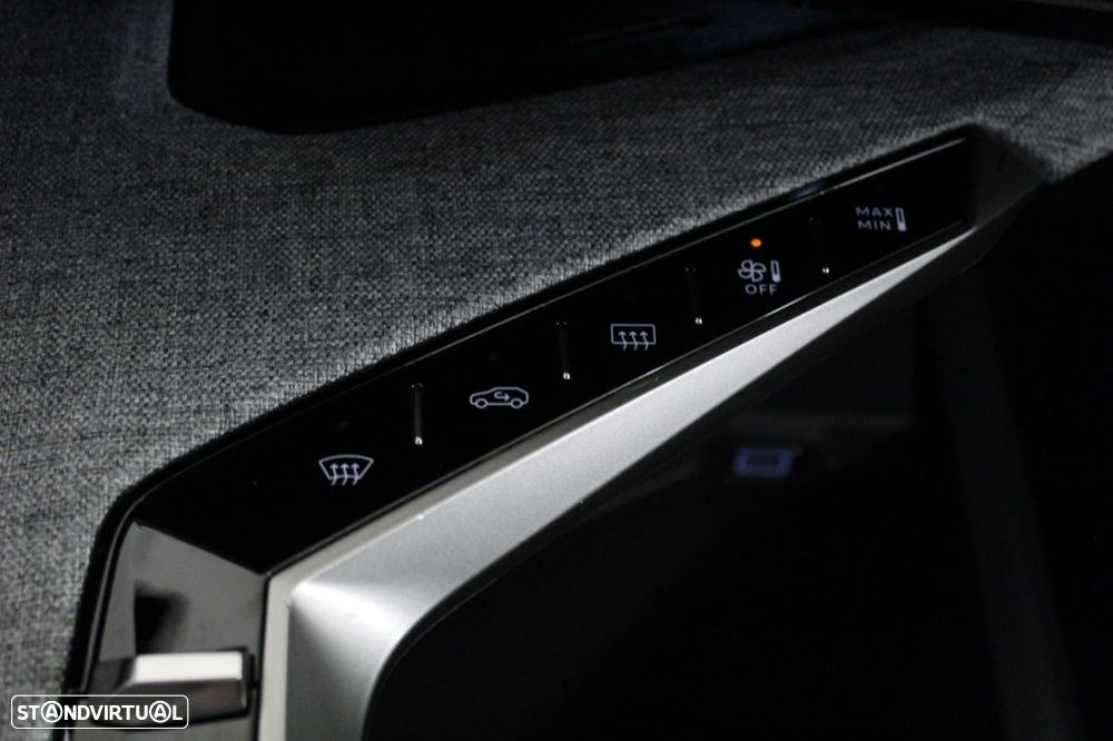 Peugeot 5008 1.2 Hybrid Allure e-DCS6 - 31