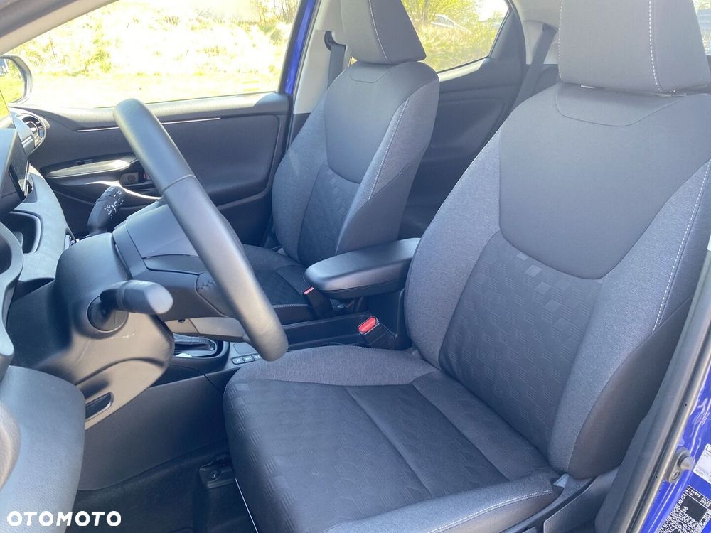Toyota Yaris - 10