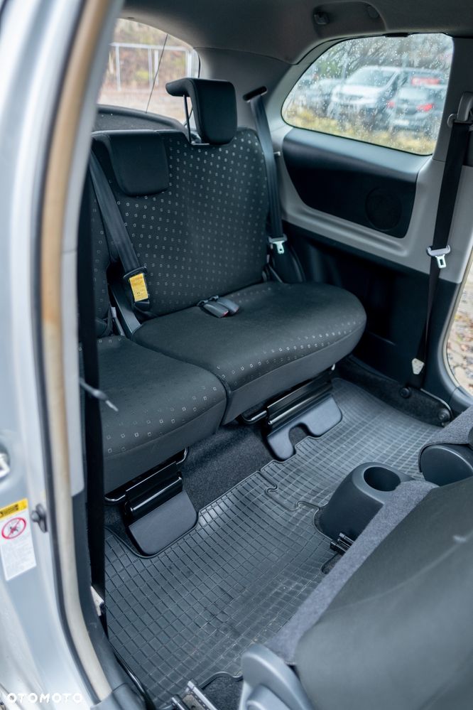 Toyota Yaris - 13