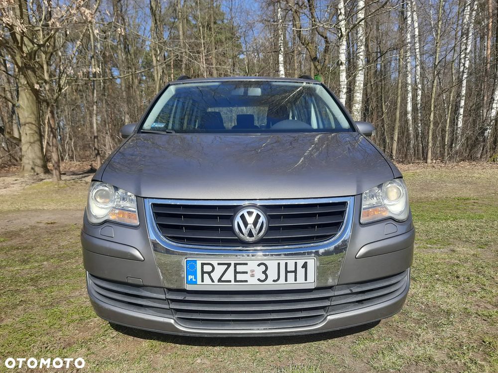 Volkswagen Touran - 3