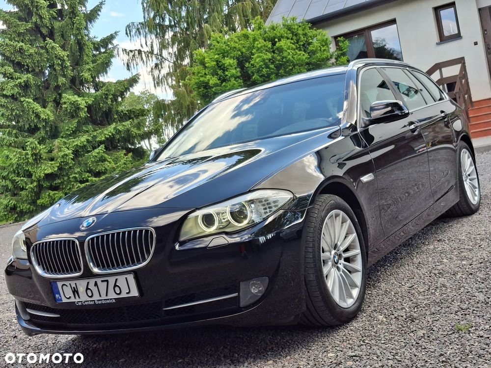BMW Seria 5 528i - 1