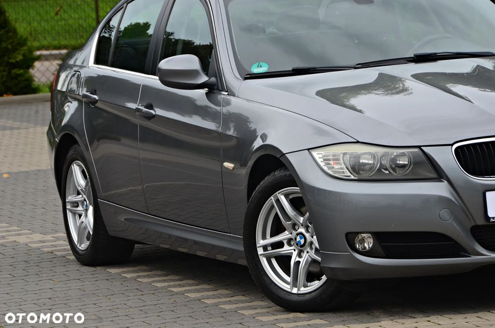 BMW Seria 3 318d - 10