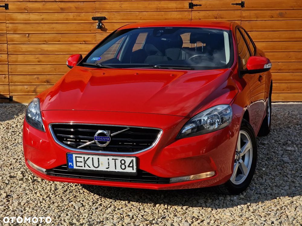 Volvo V40 D2 R-Design - 9