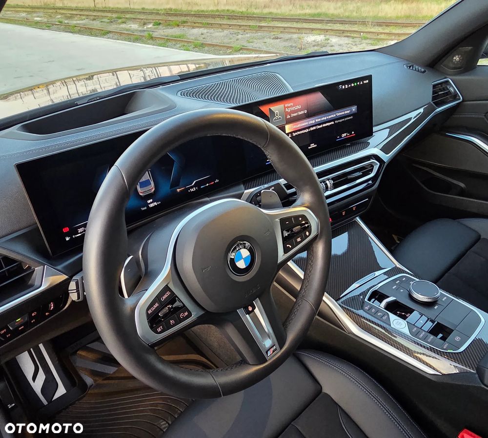 BMW Seria 3 330i xDrive M Sport - 28