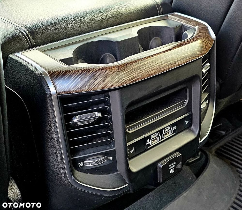 RAM 1500 5.7 Crew Cab Laramie - 24