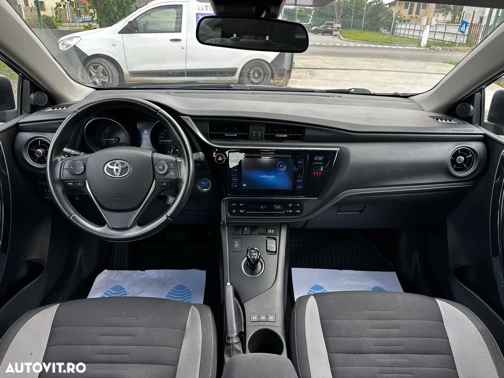 Toyota Auris - 6