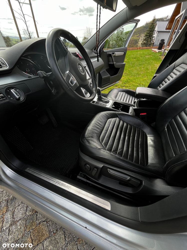 Volkswagen Passat 2.0 TDI DSG BlueMotion Technology Comfortline - 11