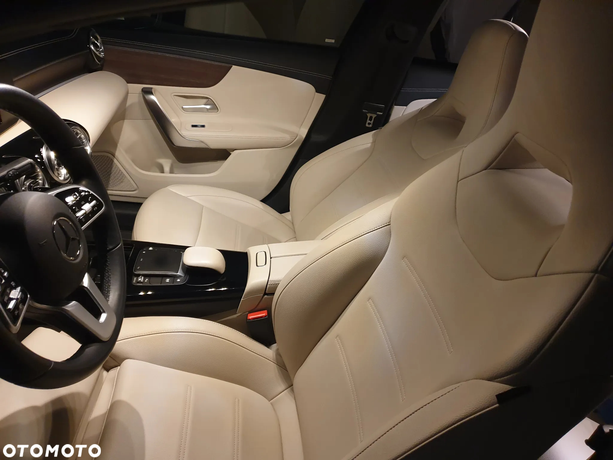 Mercedes-Benz CLA 200 Progressive 7G-DCT - 15