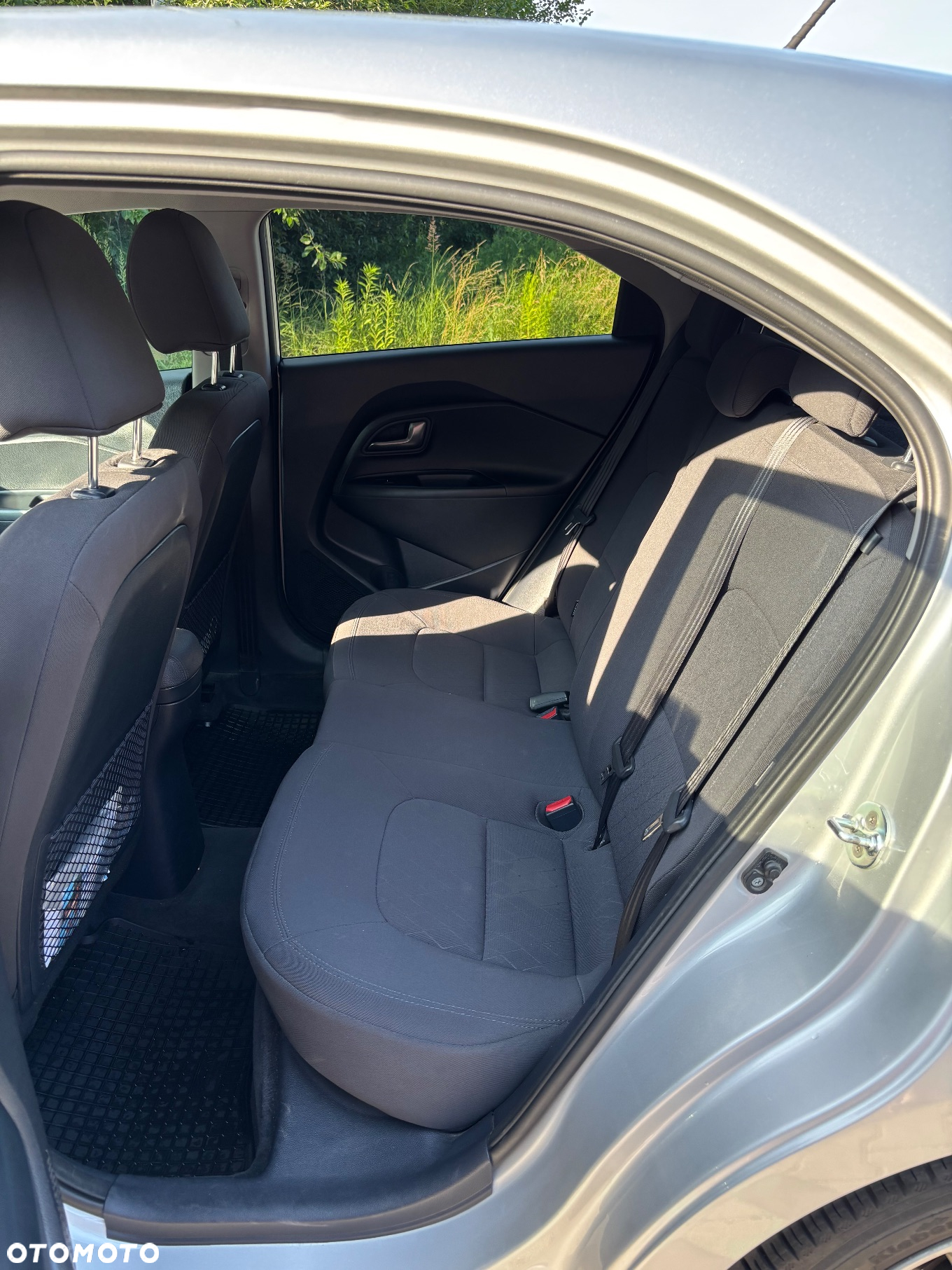 Kia Rio 1.4 L Business Line - 12