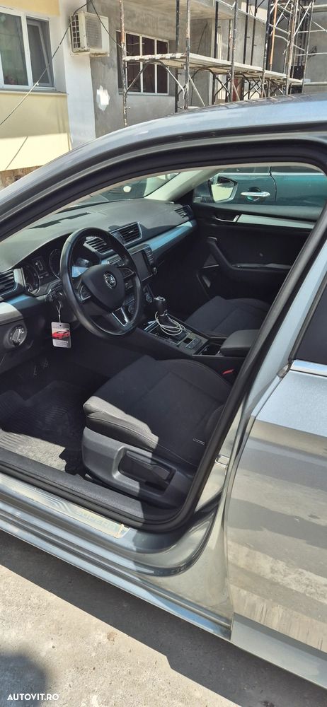 Skoda Superb 2.0 TDI DSG 4X4 Sportline - 4