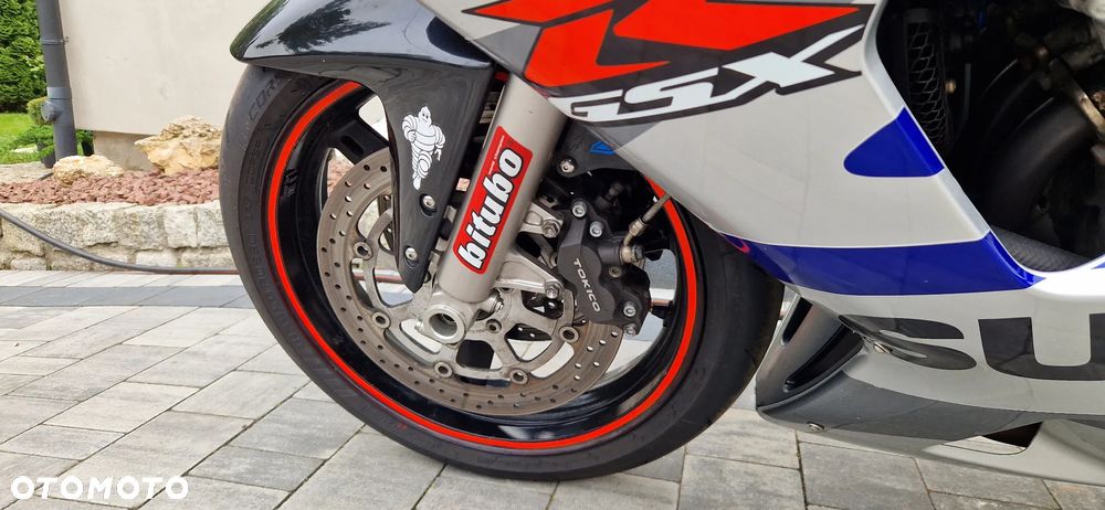 Suzuki GSX-R - 16