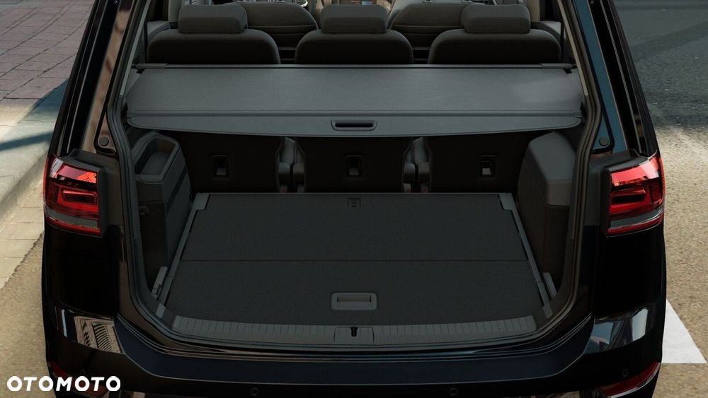 Volkswagen Touran - 12