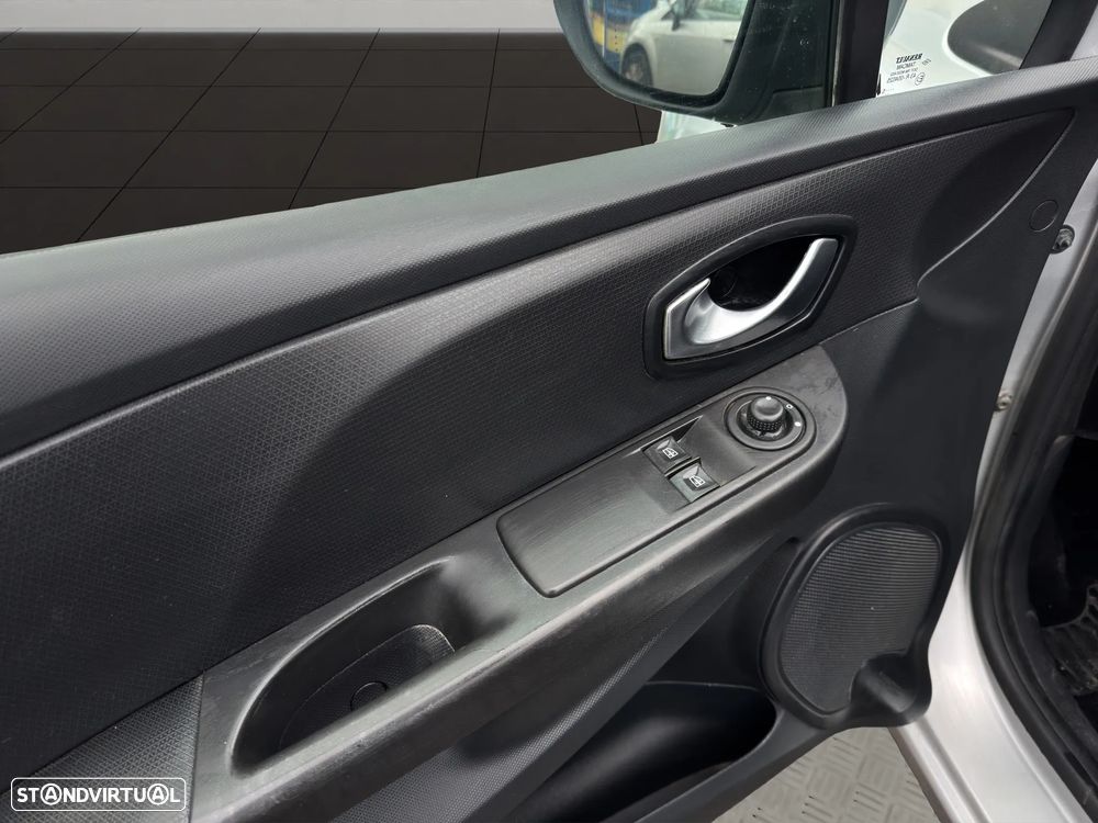 Renault Clio Sport Tourer 0.9 TCe Limited Edition - 12