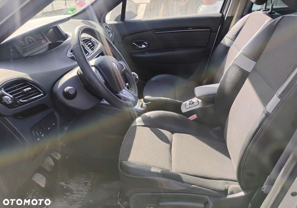 Renault Scenic - 8