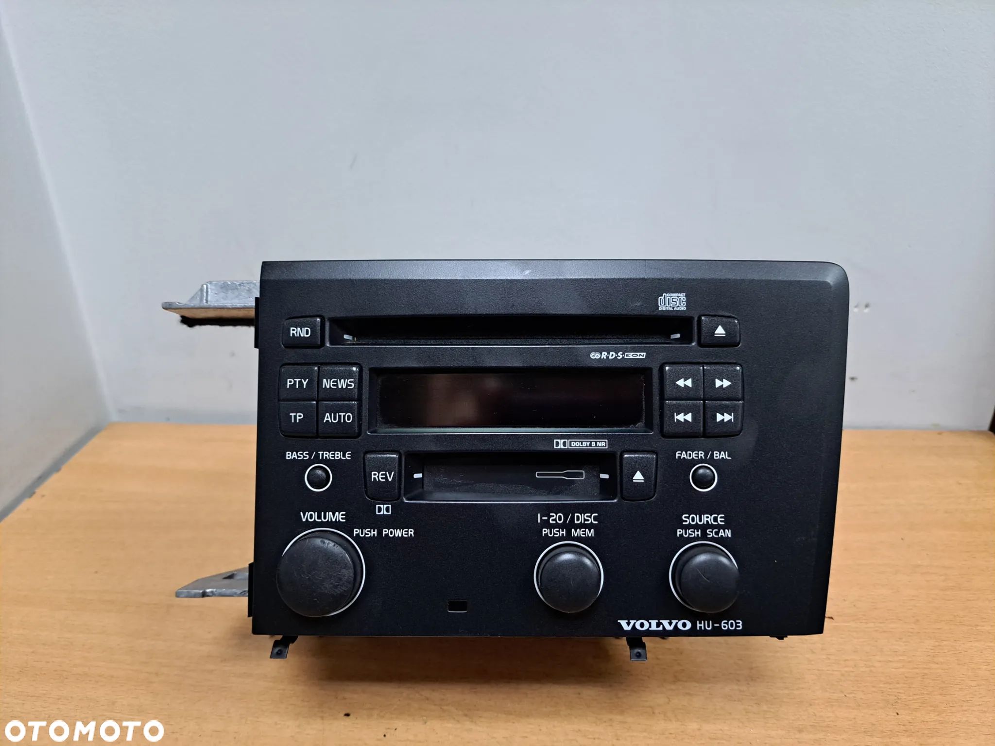RADIO HU-803 AUDIO VOLVO V70 II S60 I - 1