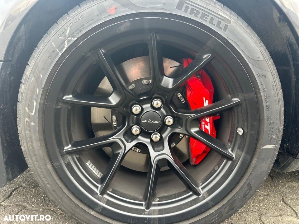 Dodge Challenger - 5