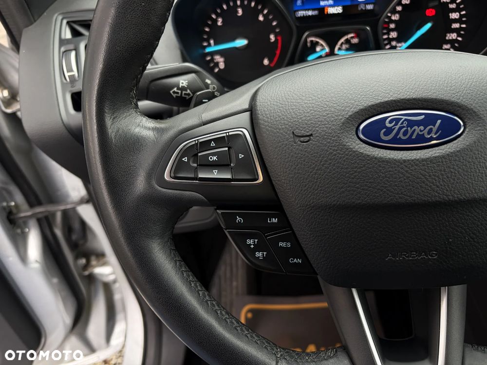 Ford Kuga 1.5 TDCi FWD Titanium - 24