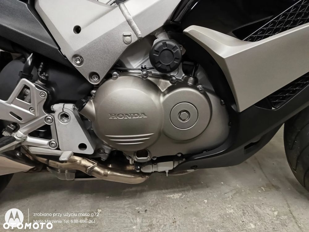 Honda VFR - 10