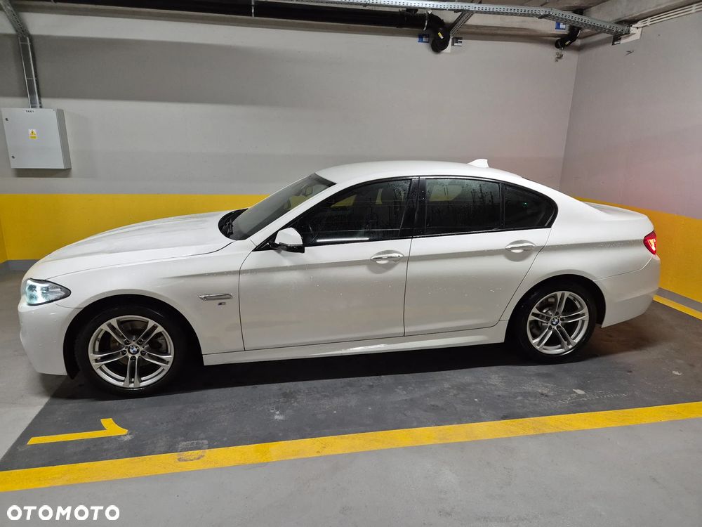 BMW Seria 5 520d M Sport - 6
