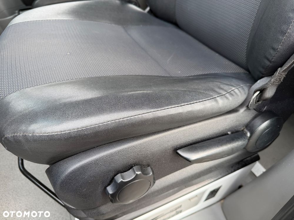 Mercedes-Benz sprinter - 24