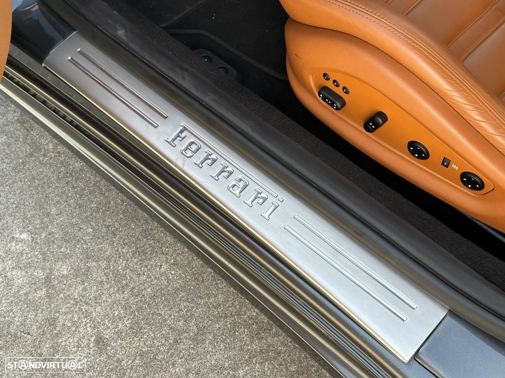 Ferrari California F1 - 12