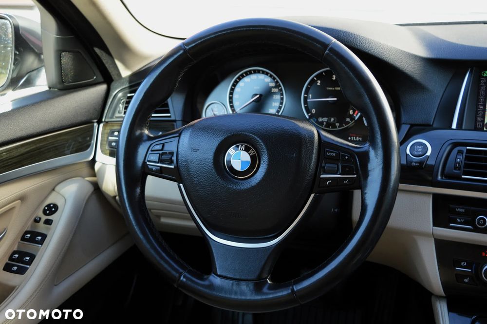 BMW Seria 5 520d xDrive Luxury Line - 22